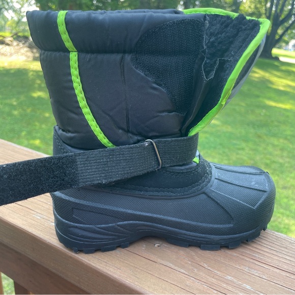 Black Snow Boots Velcro Adjustment Ankle and Top Gussets Size 13 - Picture 8 of 11